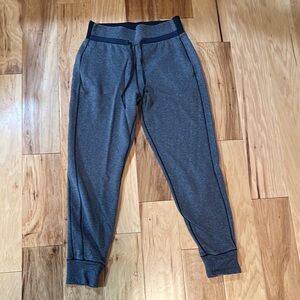 Lululemon Joggers. Size 6